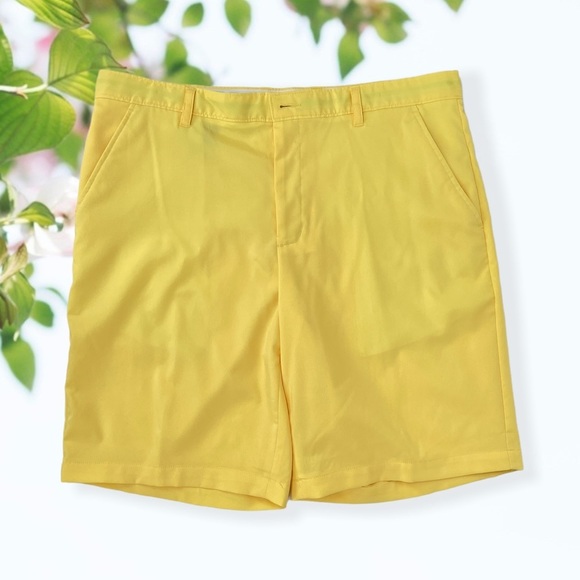 Greg Norman Collection Other - Shark greg norman shorts